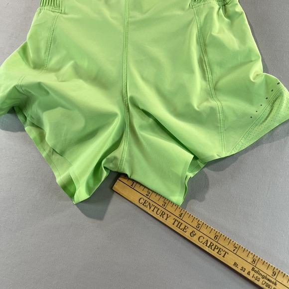 Lululemon Track That Shorts Size 4 Green Perforated‎ Liner Run Gym Training - Picture 4 of 6